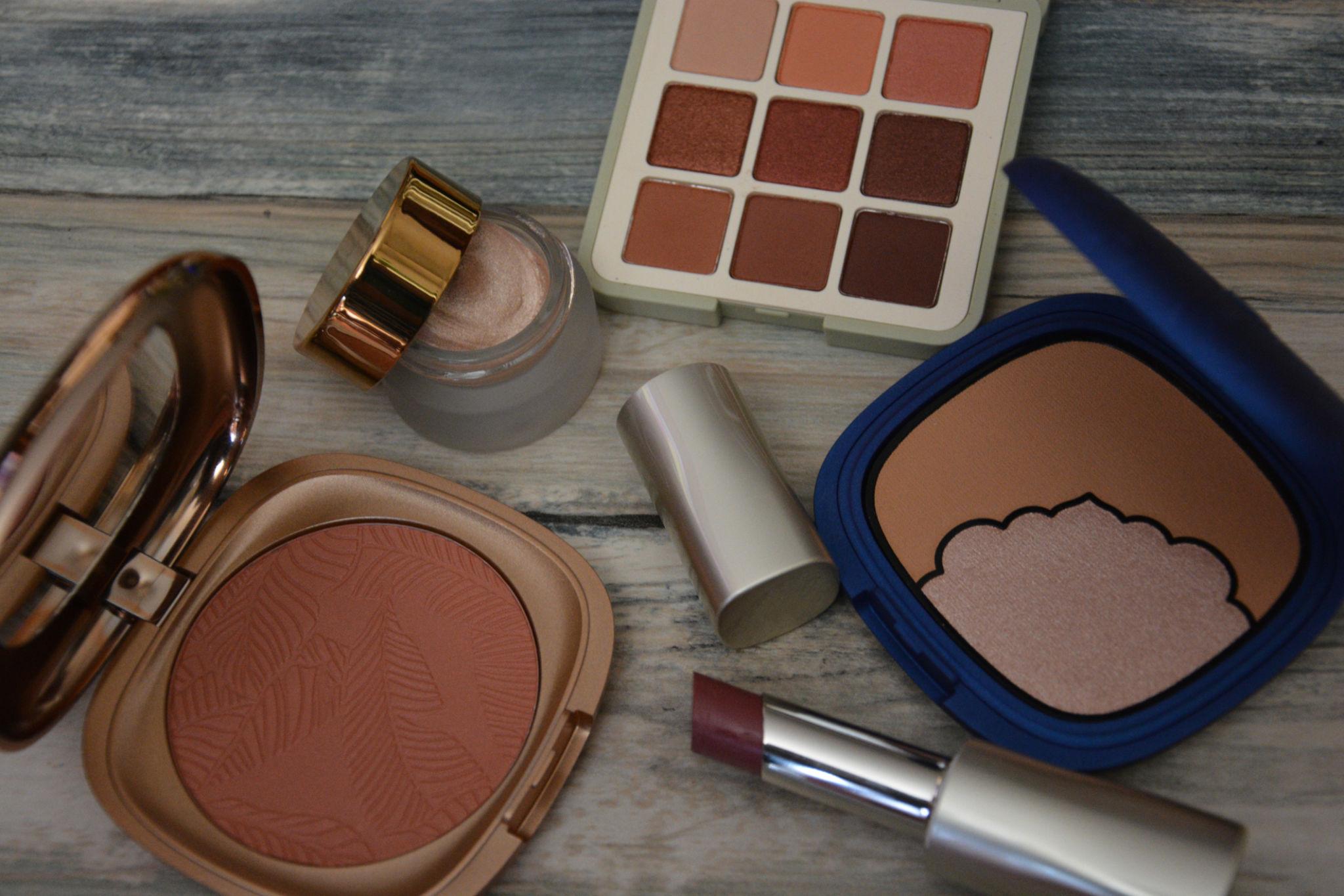 MAKEUP